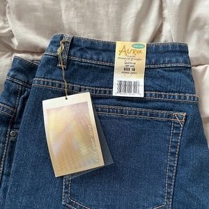 Wrangler Jeans - Aura - Size 18 short rise - NEW